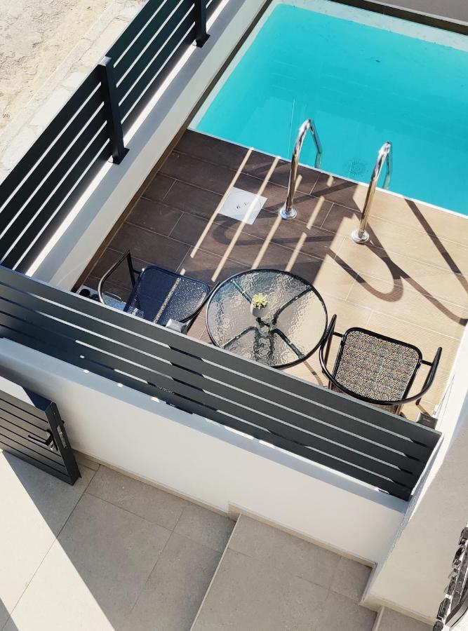 Aelia Seaside Luxury Suites ني كارفالي المظهر الخارجي الصورة